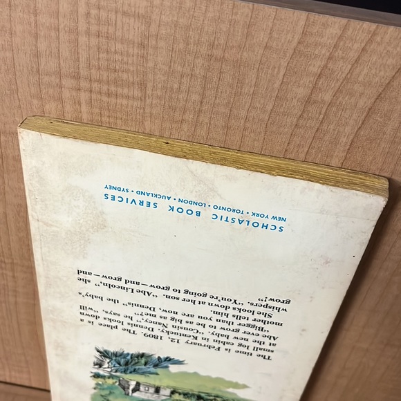 Paperback “Abe Lincoln - Gets His Chance” by Frances Cavanah - Picture 11 of 16